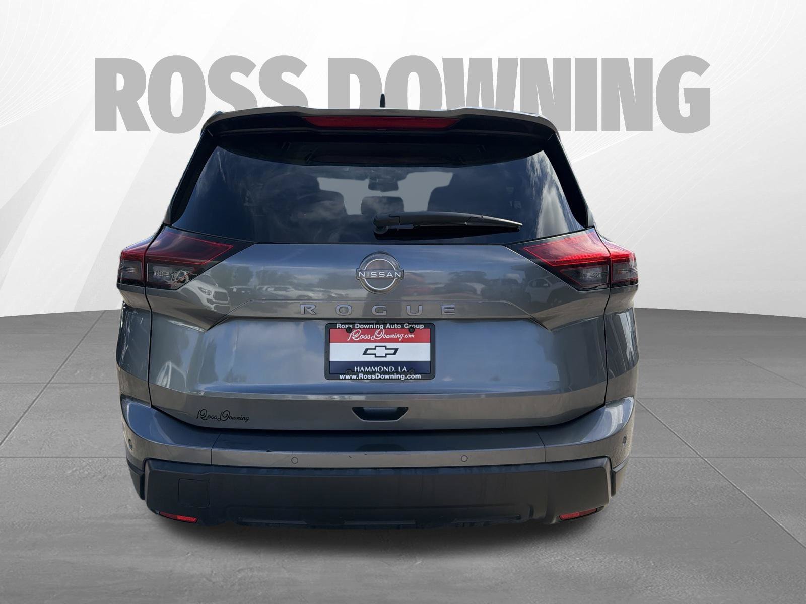 Used 2024 Nissan Rogue S FWD image 5