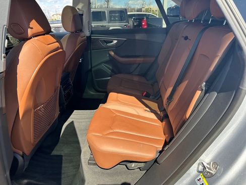Used 2022 Audi Q8 Premium Plus w/ Premium Plus Package image 25