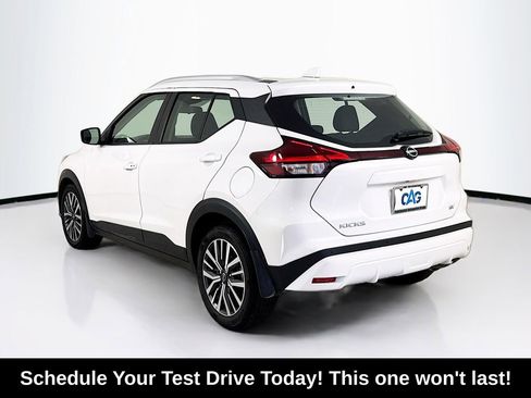 Used 2023 Nissan Kicks SV FWD image 5