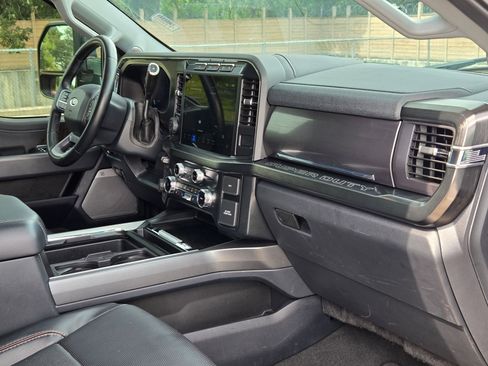 Used 2023 Ford F250 Lariat w/ Lariat Ultimate Package AWD/4WD image 30
