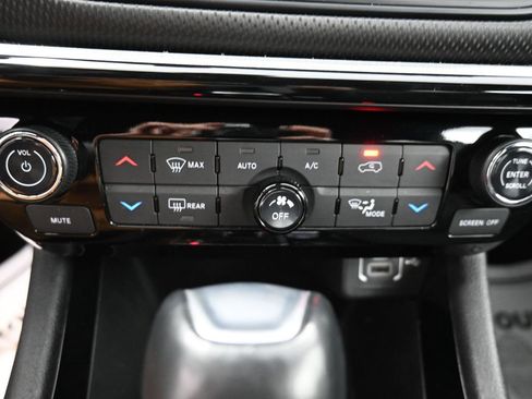 Used 2023 Jeep Compass Trailhawk image 15