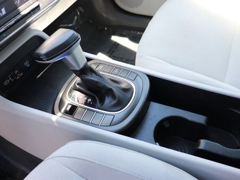Used 2024 Hyundai Kona SEL FWD image 15