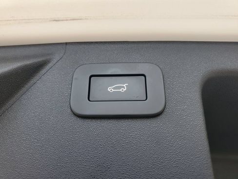 Used 2025 Land Rover Discovery Sport S AWD/4WD image 37