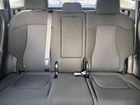 Used 2025 Kia Sportage LX image 37