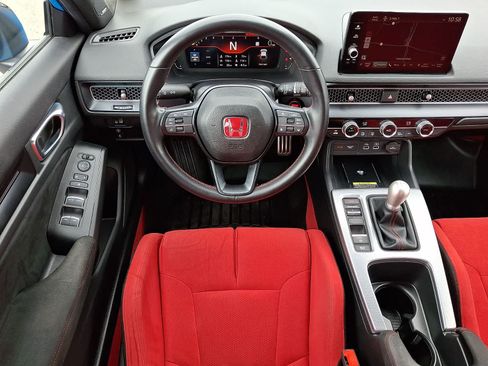 Used 2024 Honda Civic Type R image 12