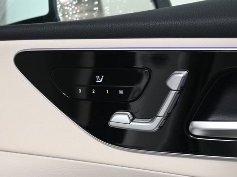 Certified 2026 Mercedes-Benz GLC 300 4MATIC image 22