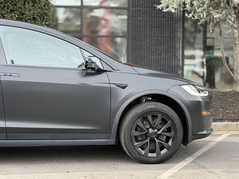 Used 2022 Tesla Model X image 23