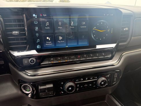 Used 2023 Chevrolet Silverado 1500 ZR2 w/ Technology Package image 20