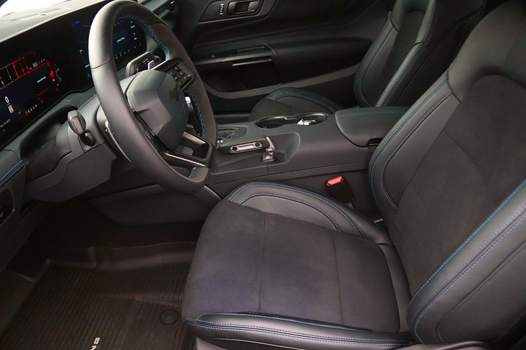 Used 2025 Ford Mustang Dark Horse RWD image 13