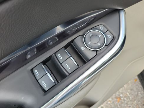 Used 2019 Cadillac XT4 Luxury FWD image 17