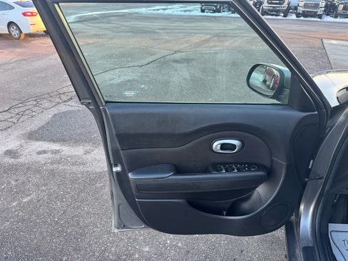 Used 2017 Kia Soul image 13