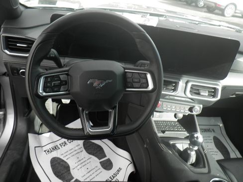 Used 2024 Ford Mustang GT Premium image 16