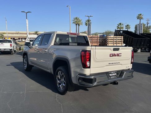 New 2026 GMC Sierra 1500 SLE w/ Preferred Package image 6