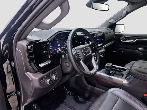 Used 2024 GMC Sierra 1500 SLT RWD image 9