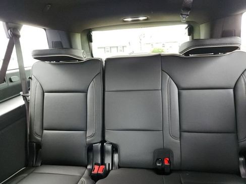 New 2026 GMC Yukon XL Elevation w/ Elevation Premium Package AWD/4WD image 9