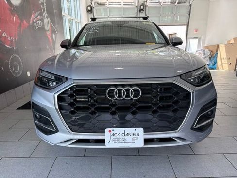 Used 2024 Audi Q5 e Premium Plus w/ Premium Plus Package AWD/4WD image 6