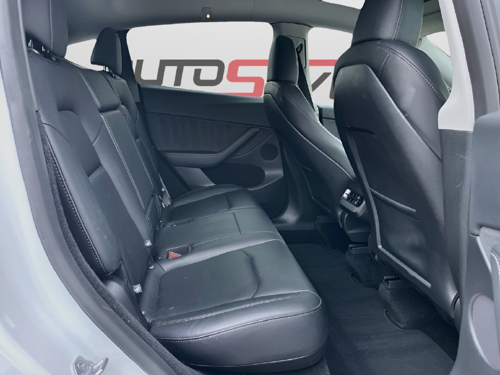 Used 2024 Tesla Model Y Long Range RWD image 27