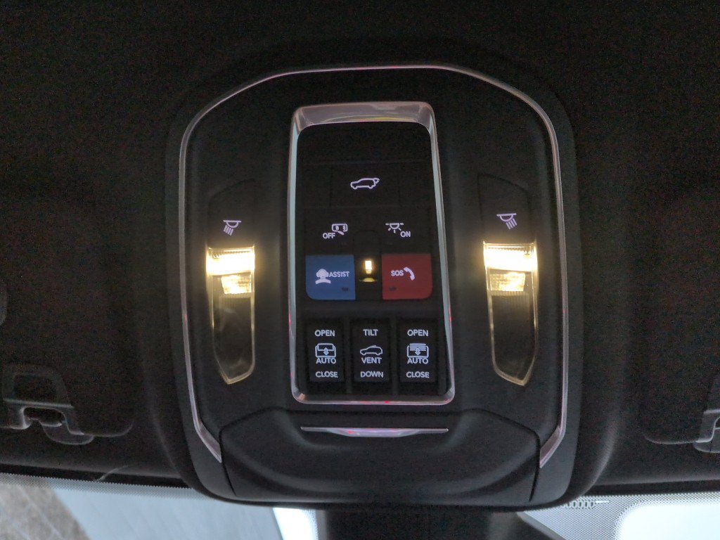 New 2025 Jeep Grand Cherokee L Limited w/ Luxury Tech Group II AWD/4WD image 18