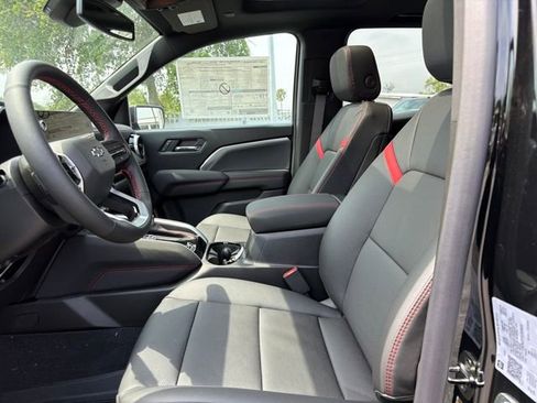 New 2026 Chevrolet Colorado Z71 w/ Midnight Edition AWD/4WD image 17