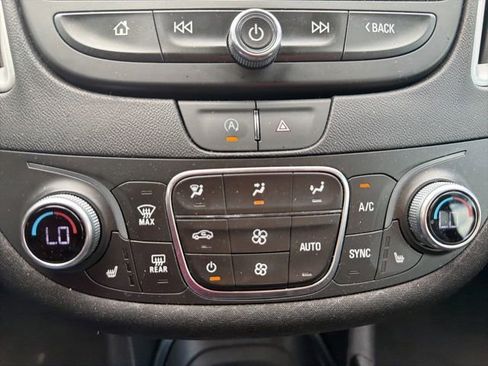 Used 2024 Chevrolet Malibu LT FWD image 21