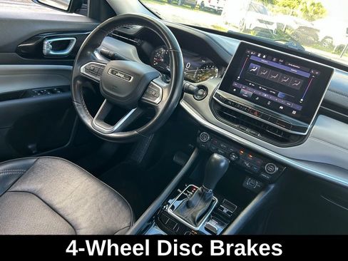 Certified 2022 Jeep Compass Limited image 11