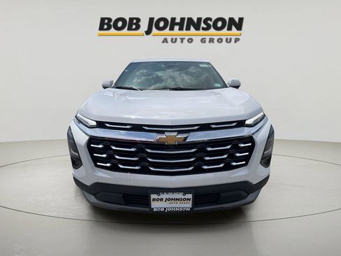 New 2025 Chevrolet Equinox LT w/ Safety and Technology Package FWD image 2