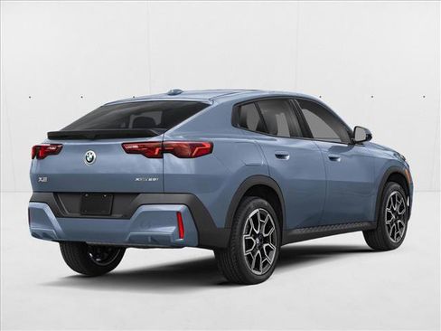 New 2026 BMW X2 xDrive28i w/ Convenience Package image 2