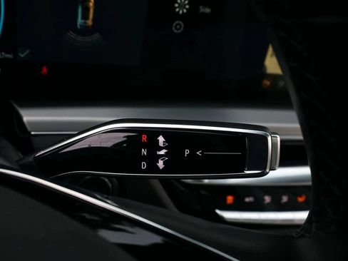 Used 2024 Cadillac Lyriq Luxury RWD image 34