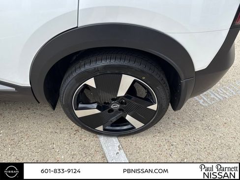 New 2025 Nissan Kicks SR image 29