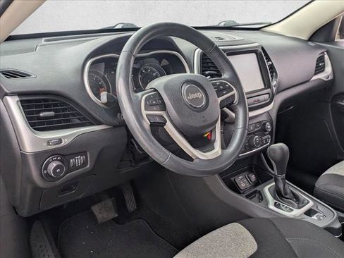 Used 2014 Jeep Cherokee Latitude image 10