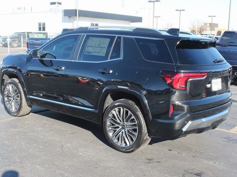 New 2026 GMC Terrain Denali w/ LPO, Black Badging Package image 11