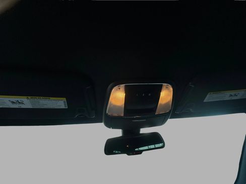 Used 2015 Dodge Charger R/T RWD image 32