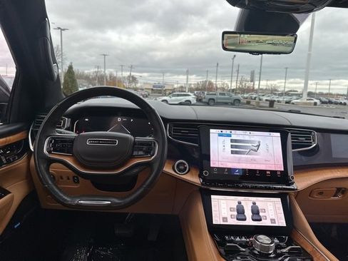 Used 2022 Jeep Grand Wagoneer Series III w/ Flexible Seating Group image 7