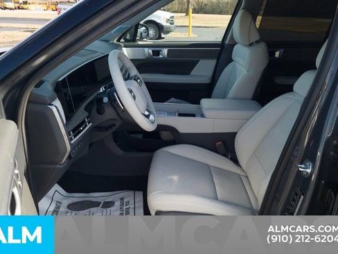 Used 2025 Hyundai Santa Fe Limited AWD/4WD image 15