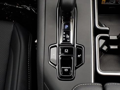 New 2026 Lexus TX 500h AWD image 27
