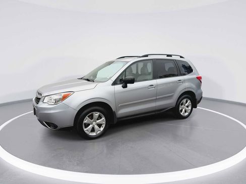 Used 2016 Subaru Forester 2.5i w/ Alloy Wheel Package image 4