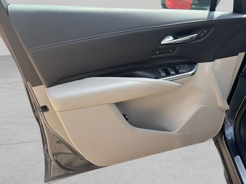 Used 2019 Cadillac XT4 Premium Luxury w/ Cold Weather Package FWD image 16