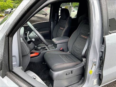 Certified 2023 Nissan Frontier PRO-4X w/ Technology Package AWD/4WD image 10