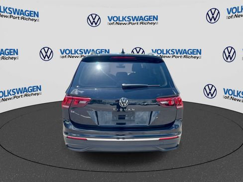 Used 2022 Volkswagen Tiguan SE FWD image 13