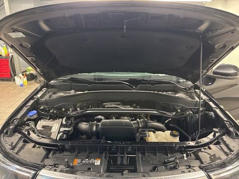 Used 2020 Ford Explorer Platinum w/ Premium Technology Package image 11