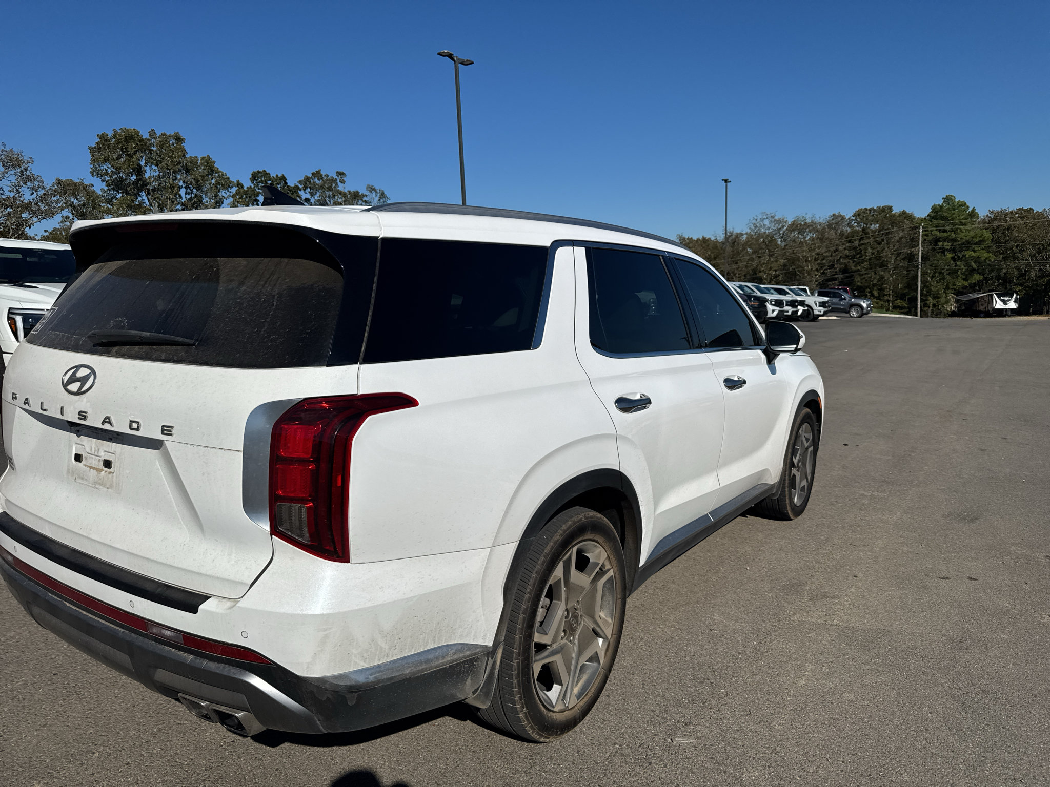 Used 2024 Hyundai Palisade Limited FWD image 6