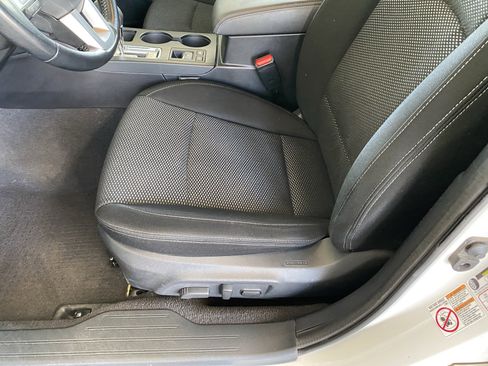 Used 2016 Subaru Outback 2.5i Premium AWD/4WD image 12