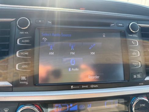 Used 2016 Toyota Highlander Limited FWD image 14