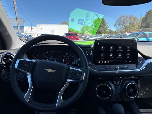 New 2026 Chevrolet Blazer LT w/ Convenience Package FWD image 11