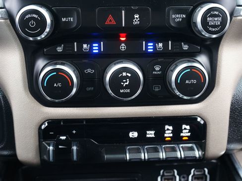 Used 2019 RAM 2500 Laramie image 19