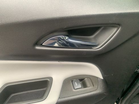 Used 2023 Chevrolet Equinox LT image 21