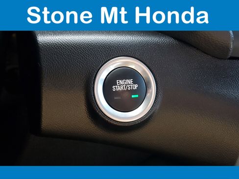 Used 2024 GMC Terrain SLT image 34