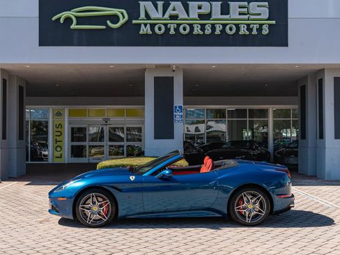 Used 2016 Ferrari California T image 33