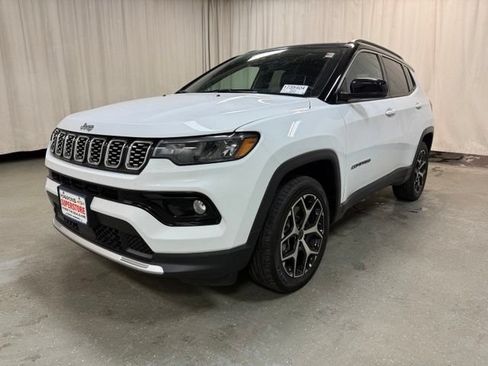 Used 2025 Jeep Compass Limited AWD/4WD image 11