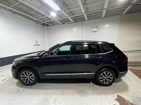Used 2020 Volkswagen Tiguan SE w/ Panoramic Sunroof Package AWD/4WD image 3